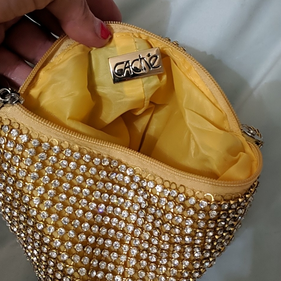 CACHE RHINESTONE WRISTLET/CLUTCH - Picture 4 of 5